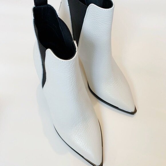 Women's NEW Acne Studios Jemma Textured White Leather Ankle Boots Size 38 US 8 - Picture 1 of 4